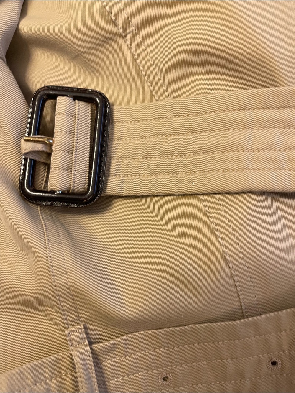 Authentic Burberry Beige Double-Breasted Trench Coat - Picture 11 of 14